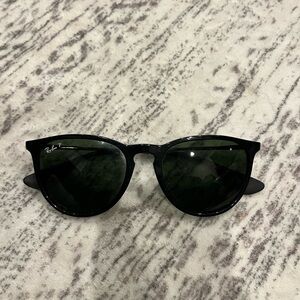 Ray-Ban Classic Black Sunglasses